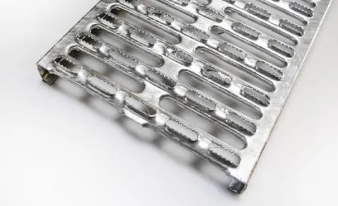 Blechstanzrost verzinkt 800 mm
